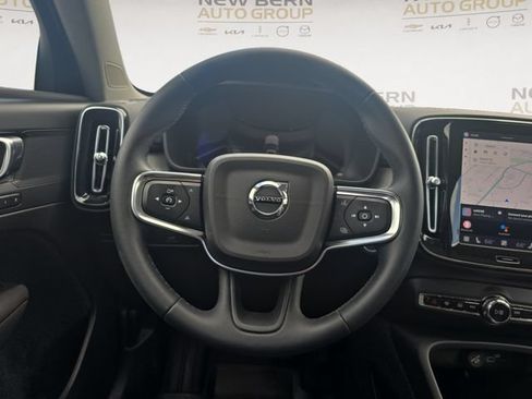 Certified 2023 Volvo XC40 B5 Plus w/ Protection Package AWD/4WD image 12