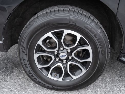 Used 2023 Ford Expedition Max XLT image 41