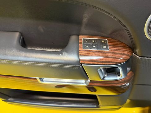 Used 2014 Land Rover Range Rover HSE image 20