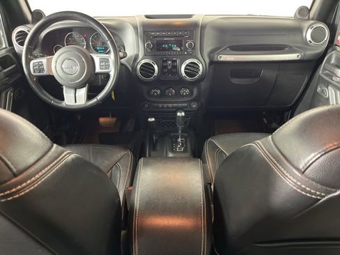 Used 2013 Jeep Wrangler Unlimited Sport image 6