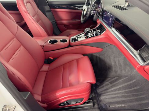 Certified 2022 Porsche Panamera image 30