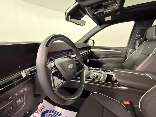 New 2026 Cadillac Escalade Luxury w/ Touring Package AWD/4WD image 6
