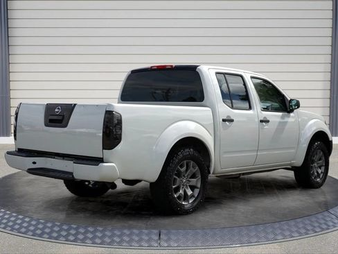 Used 2018 Nissan Frontier S RWD image 7