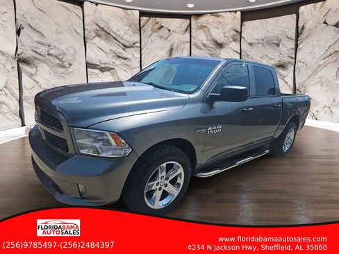 Used 2013 RAM 1500 Express RWD image 2