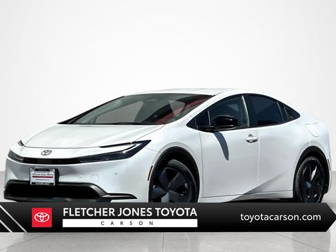 Used 2024 Toyota Prius LE image 1