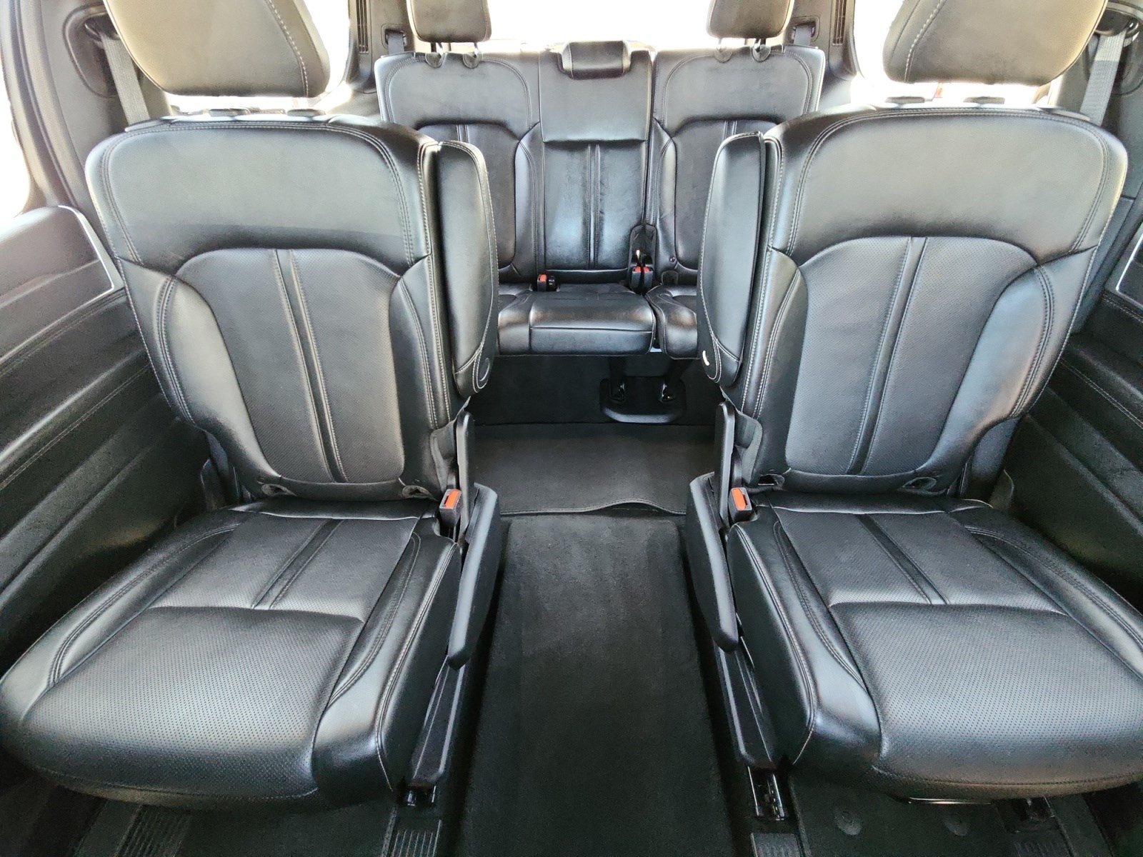Used 2025 Jeep Wagoneer Series II AWD/4WD image 18