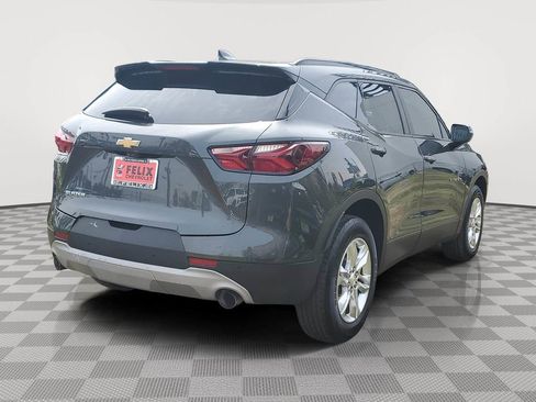 Used 2019 Chevrolet Blazer LT w/ Sound & Technology Package FWD image 3