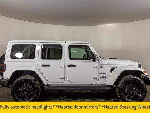 Used 2022 Jeep Wrangler Unlimited Sahara w/ Cold Weather Group AWD/4WD image 15