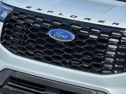 New 2026 Ford Explorer ST-Line