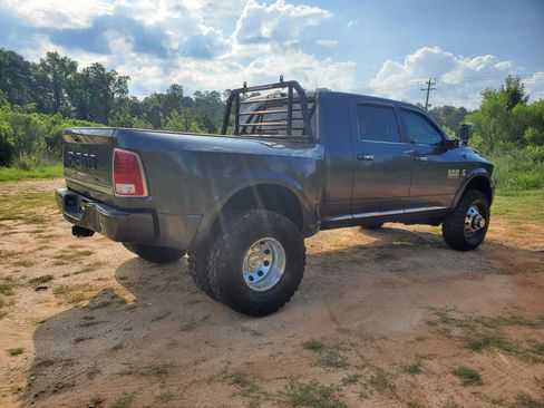 Used 2017 RAM 3500 Laramie Longhorn AWD/4WD image 9