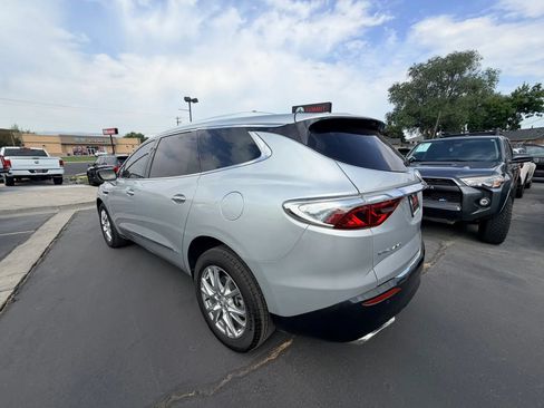 Used 2022 Buick Enclave Premium w/ Surround and Sites Package AWD/4WD image 5