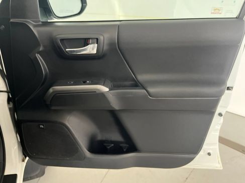 Used 2019 Toyota Tacoma TRD Pro AWD/4WD image 29