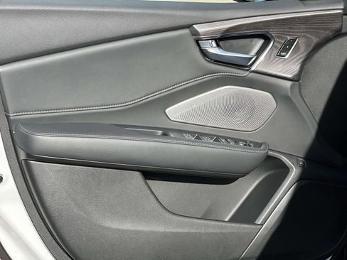 Certified 2025 Acura RDX SH-AWD w/ Advance Package image 14