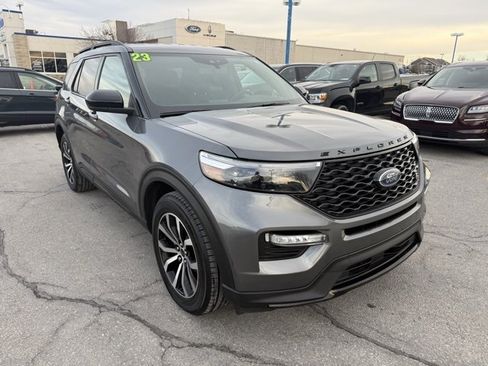 Certified 2023 Ford Explorer ST image 2