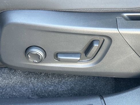 Certified 2023 Volvo C40 P8 Recharge Plus image 18