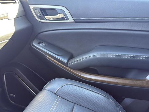 Used 2020 GMC Yukon Denali w/ Denali Ultimate Package image 24