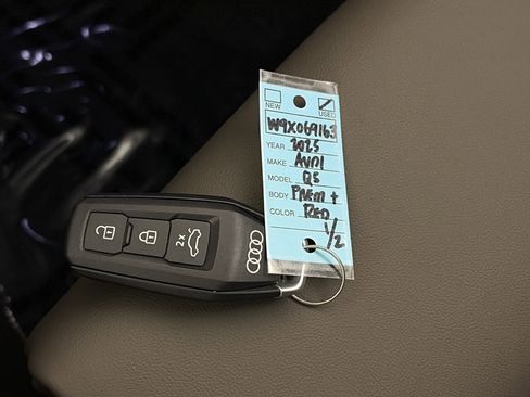 Certified 2025 Audi Q5 Premium Plus w/ Premium Plus image 30