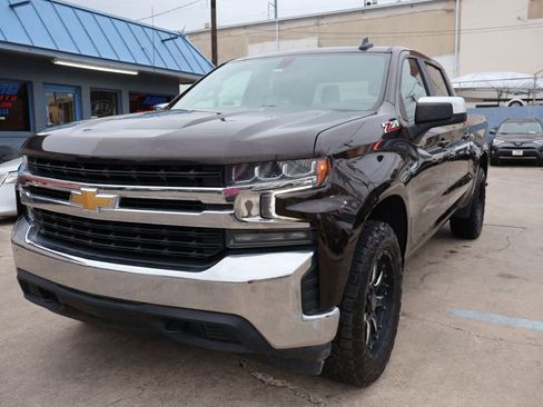 Used 2019 Chevrolet Silverado 1500 LT w/ All-Star Edition AWD/4WD image 3