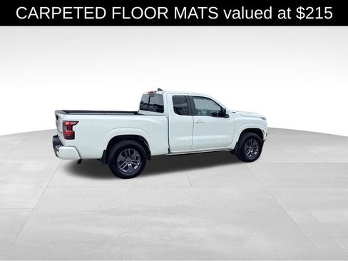 Used 2025 Nissan Frontier SV w/ SV Convenience Package AWD/4WD image 7