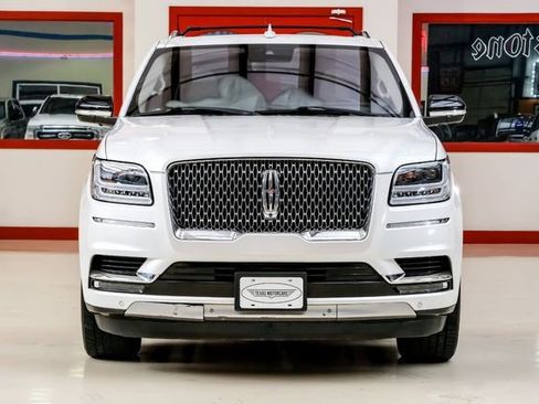 Used 2018 Lincoln Navigator L Reserve w/ Technology Package AWD/4WD image 9