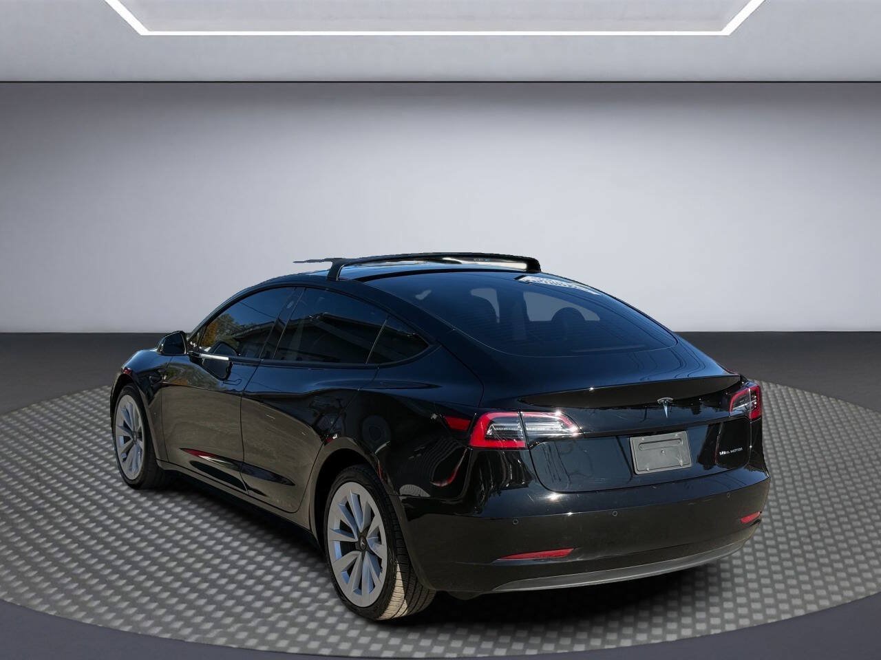 Used 2022 Tesla Model 3 Long Range AWD/4WD image 5