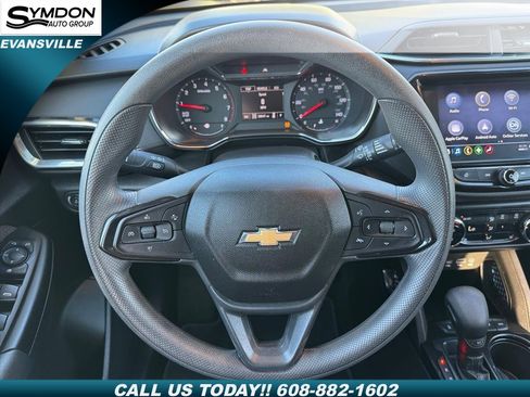 Used 2022 Chevrolet TrailBlazer LT w/ Convenience Package image 9