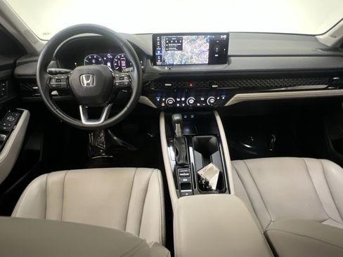 Used 2024 Honda Accord Touring image 22