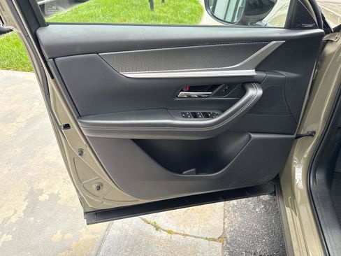 Certified 2025 MAZDA CX-70 3.3 Turbo S w/ Premium Package image 13