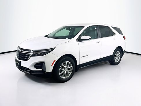 Used 2024 Chevrolet Equinox LT w/ LPO, Floor Liner Package image 3