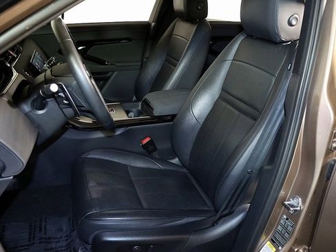 Used 2024 Land Rover Range Rover Evoque Dynamic SE image 4