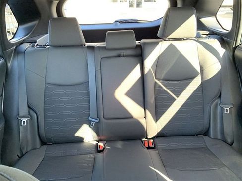 Used 2023 Toyota RAV4 SE image 30