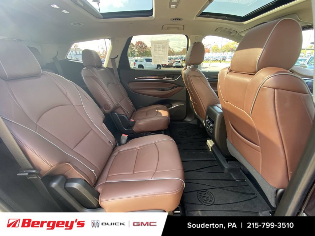 Used 2021 Buick Enclave Avenir w/ Avenir Technology Package AWD/4WD image 30