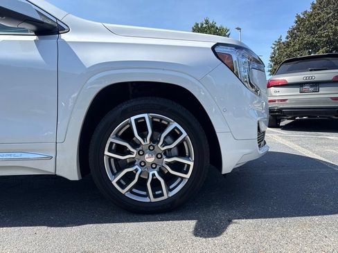 Used 2024 GMC Terrain Denali w/ Denali Premium Package AWD/4WD image 12