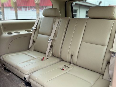 Used 2010 Chevrolet Suburban LTZ AWD/4WD image 25