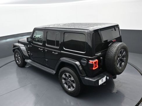 Used 2020 Jeep Wrangler Unlimited Sahara w/ LED Lighting Group image 32