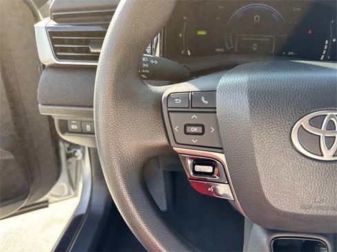Used 2025 Toyota Camry LE image 22