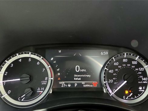 Certified 2024 Toyota Highlander XLE image 28