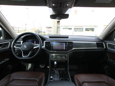 Used 2022 Volkswagen Atlas SEL Premium image 14