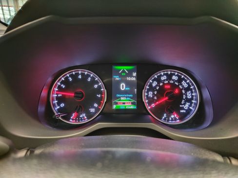 Used 2021 Toyota RAV4 LE FWD image 15