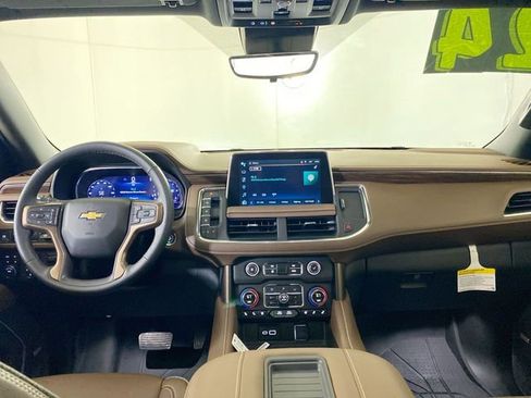 Used 2024 Chevrolet Suburban High Country w/ Max Trailering Package image 10