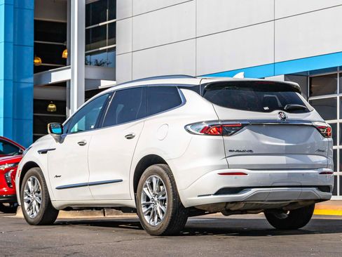 Used 2023 Buick Enclave Avenir FWD image 3