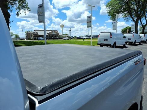 Used 2020 Chevrolet Silverado 1500 Custom Trail Boss w/ Custom Convenience Package AWD/4WD image 29