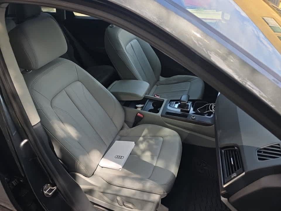 Used 2023 Audi Q5 2.0T Premium w/ Convenience Package AWD/4WD image 12
