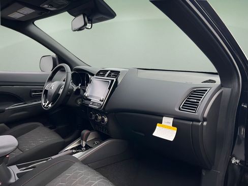 New 2025 Mitsubishi Outlander Sport AWD image 21