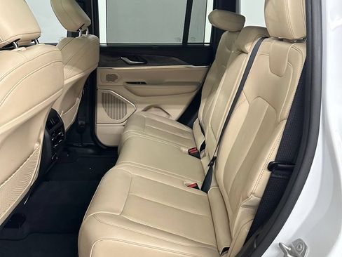 Used 2022 Jeep Grand Cherokee Limited 4xe w/ Luxury Tech Group II AWD/4WD image 25