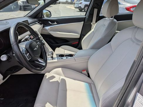 Used 2025 Genesis G70 2.5T RWD image 15