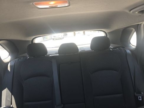 Used 2020 Hyundai Elantra GT FWD image 9