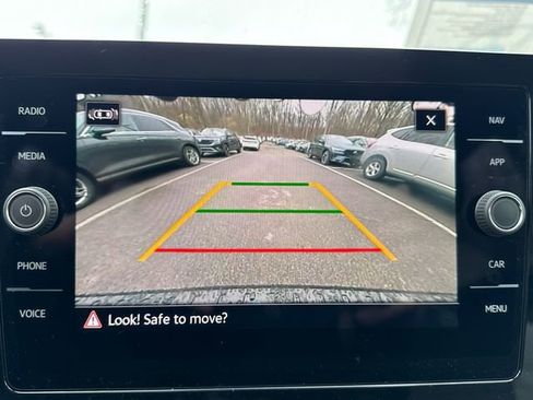 New 2026 Volkswagen Taos SEL image 16