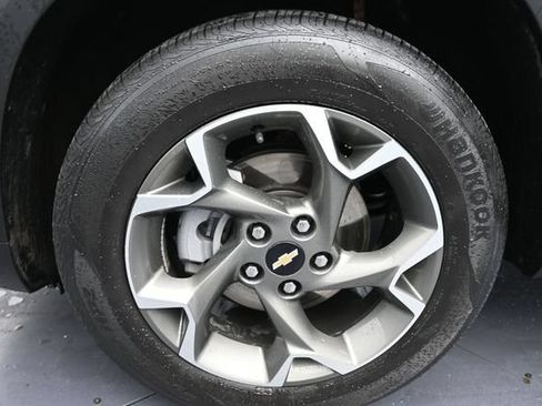 Used 2025 Chevrolet Trax LT w/ Driver Confidence Package FWD image 25