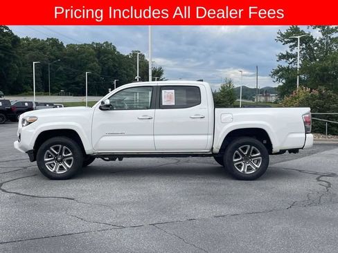 Used 2017 Toyota Tacoma Limited w/ Tow Package AWD/4WD image 2